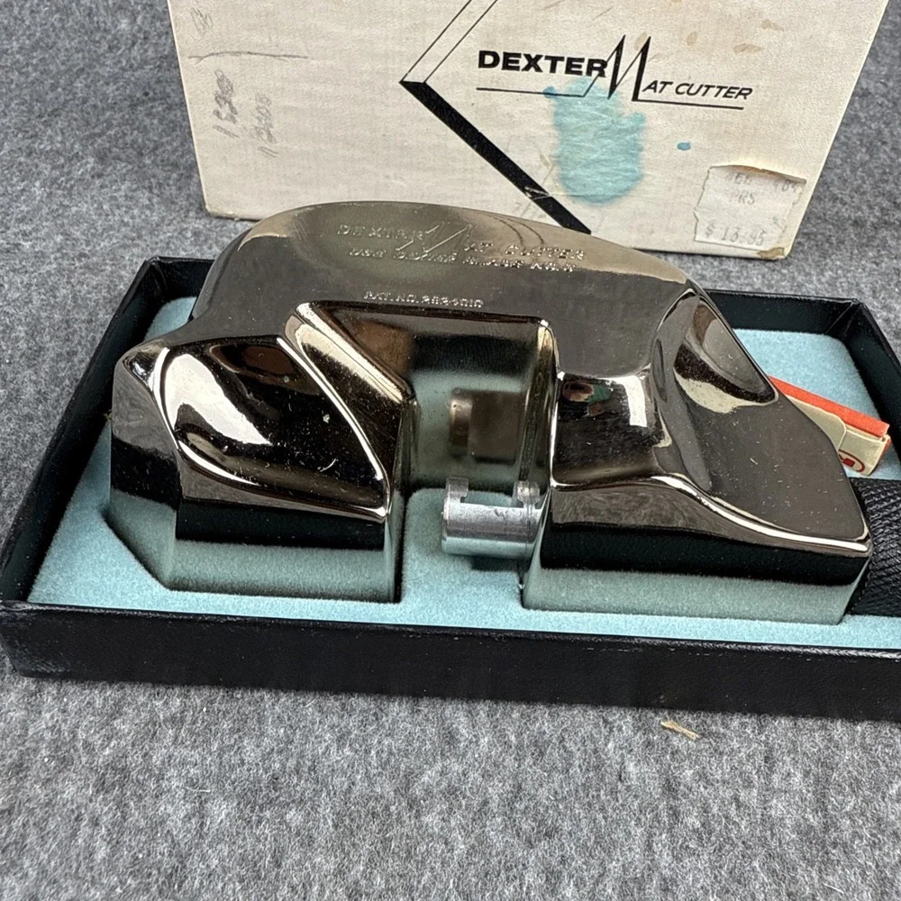 VINTAGE DEXTER MAT CUTTER FOR PHOTO FRAMES SCRAPBOOKING 4 NEW BLADES IN BOX